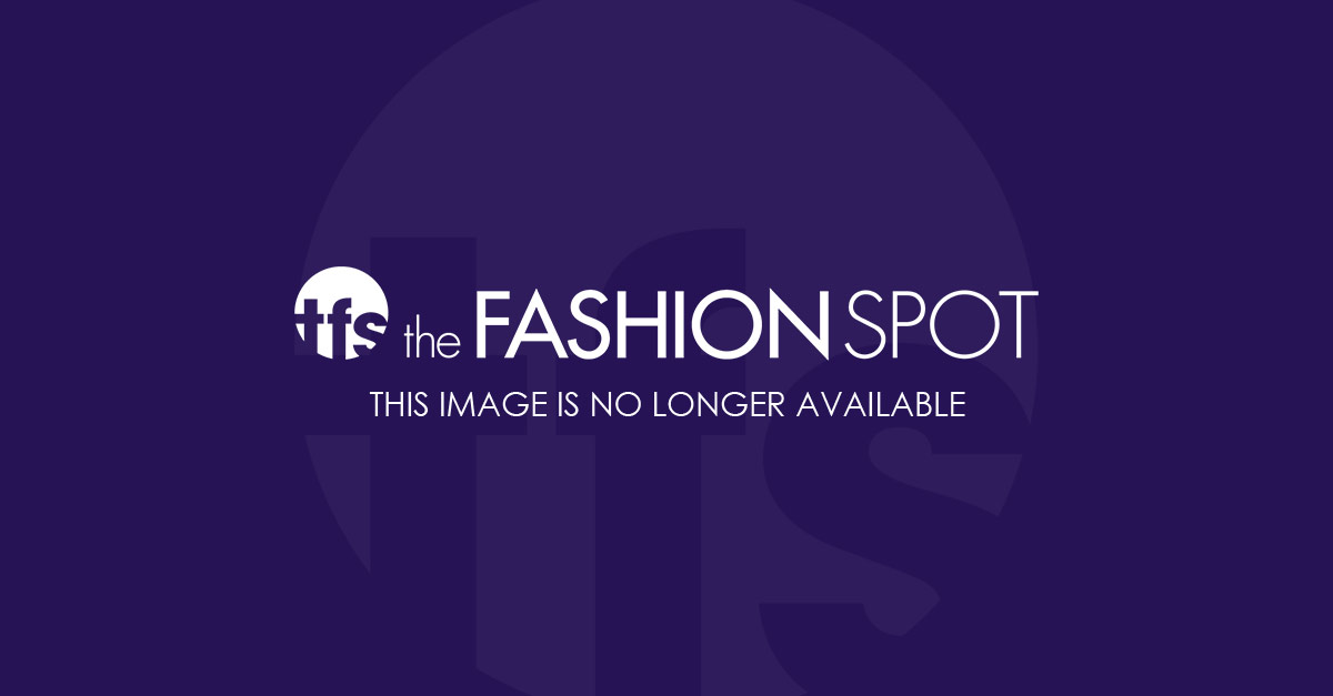 fashionspot_image_place_holder_r01