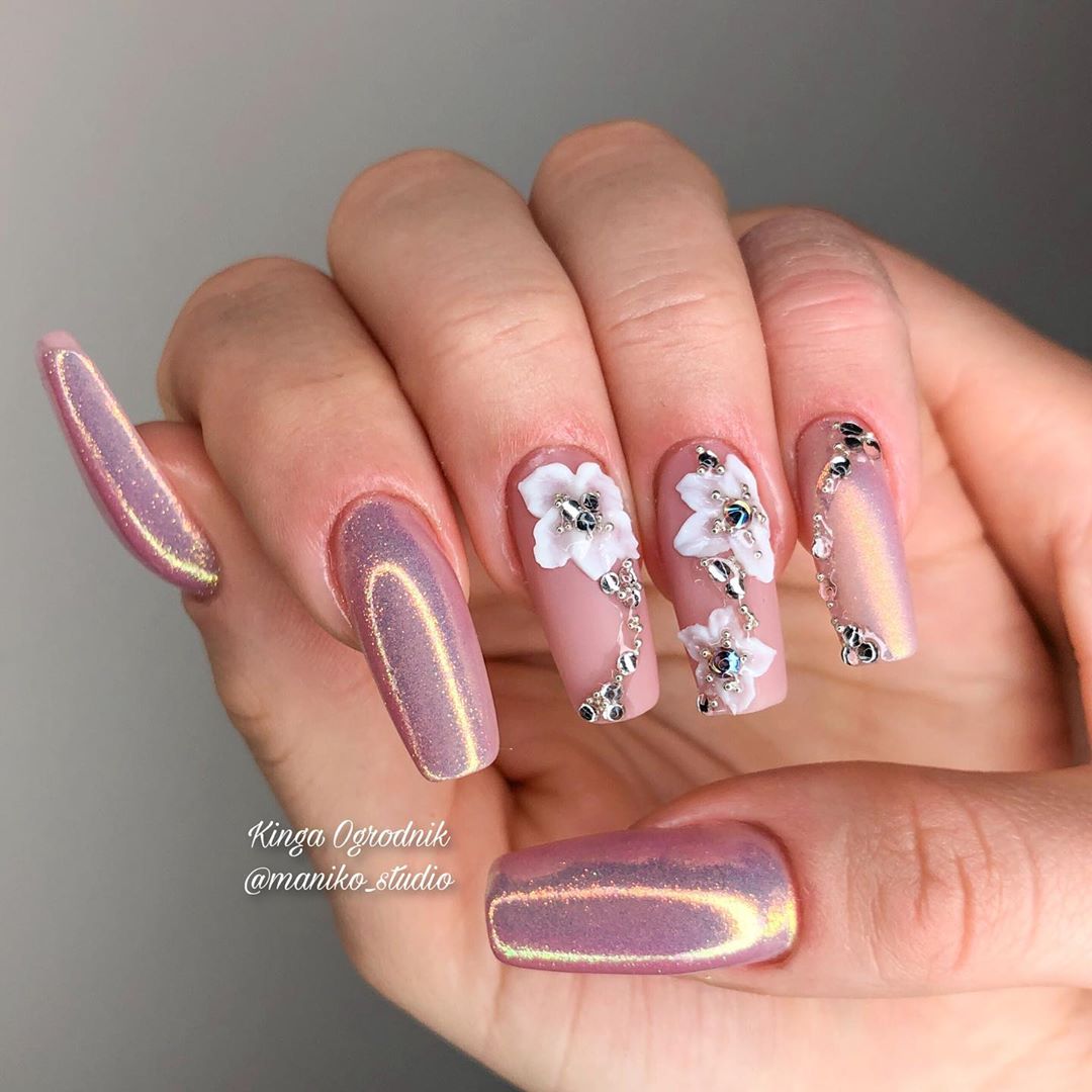 20+ wedding nail designs with flower for the bride