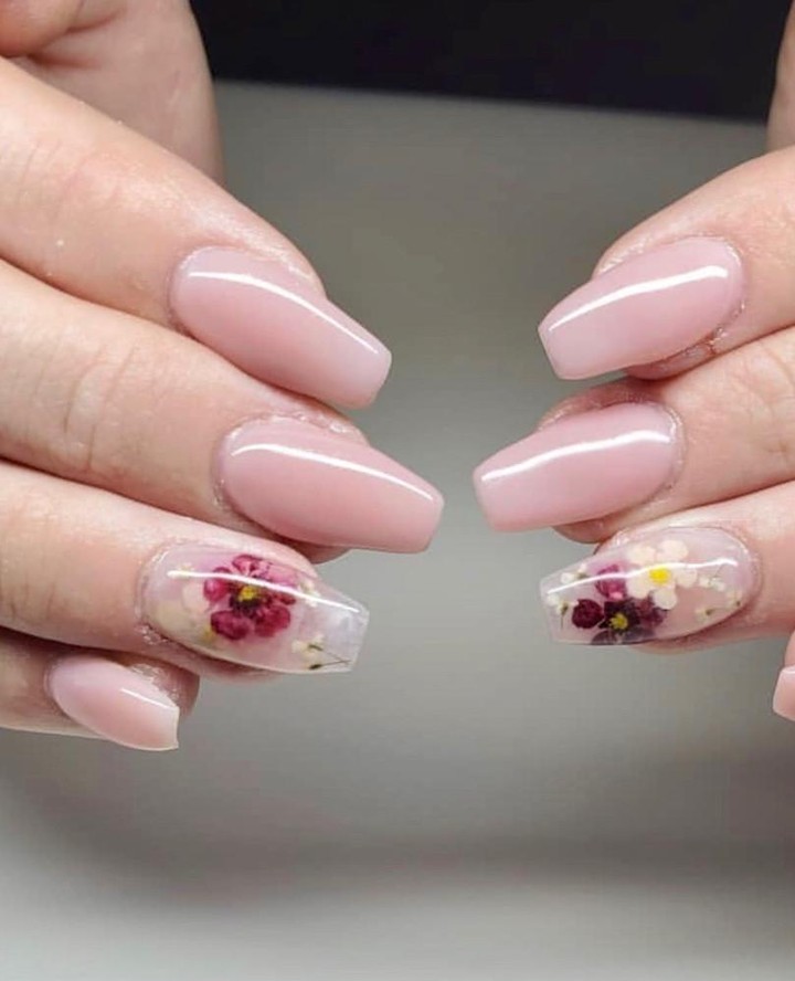 20+ wedding nail designs with flower for the bride