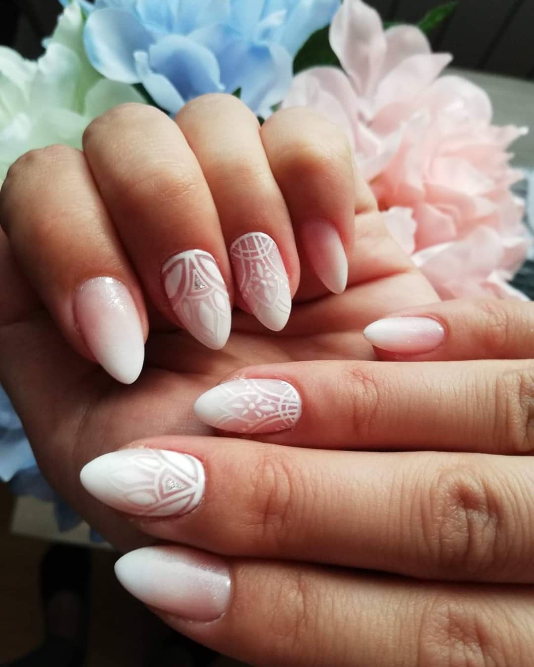 20+ wedding nail designs with flower for the bride