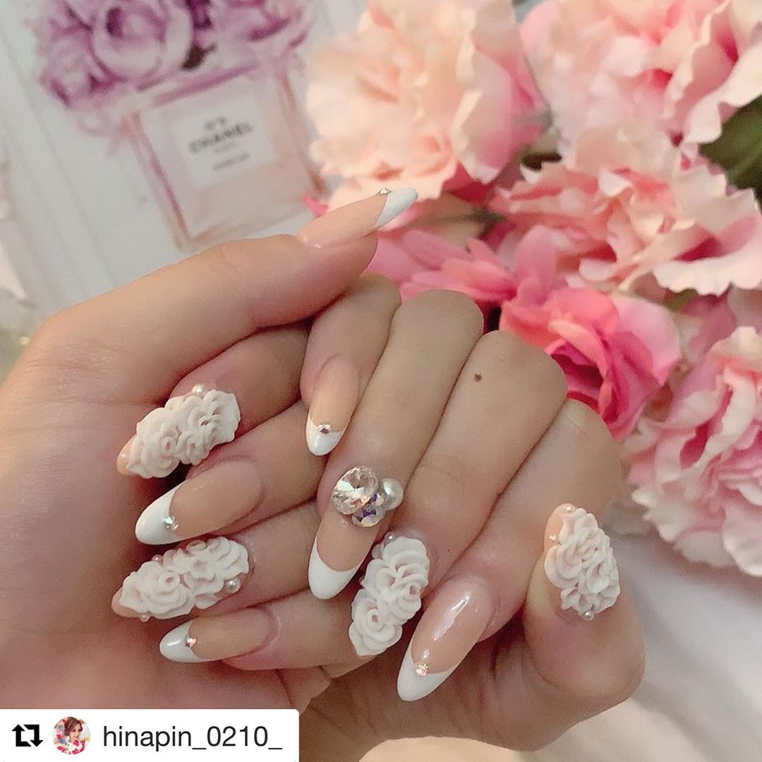 20+ wedding nail designs with flower for the bride