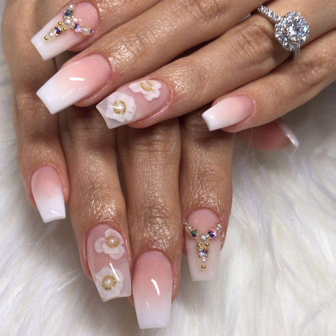 20+ wedding nail designs with flower for the bride