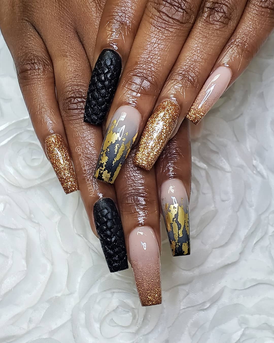 Amazing coffin acrylic nails art design,if you love coffin nails,follow this article, it will told you Why choose acrylic nails design?